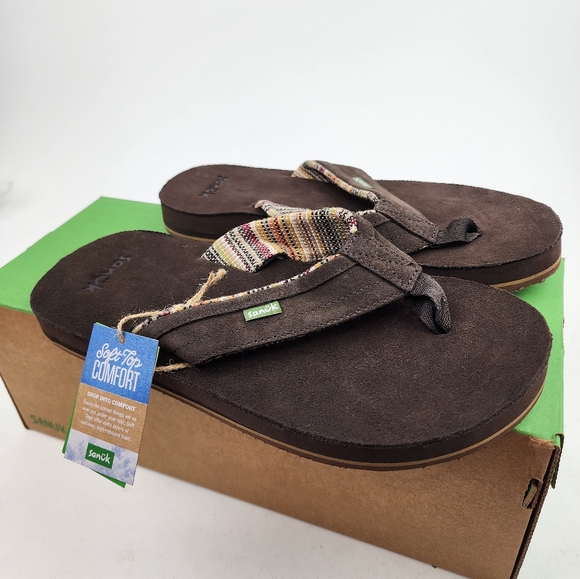 SANUK Mens Ziggy ST Suede Flip Flops Sandals Brown New in Box - Picture 3 of 5